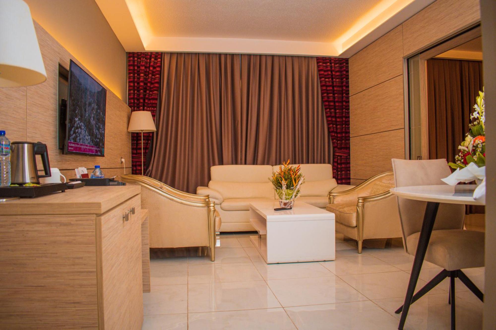 Hotel Sarakawa Lomé Dış mekan fotoğraf